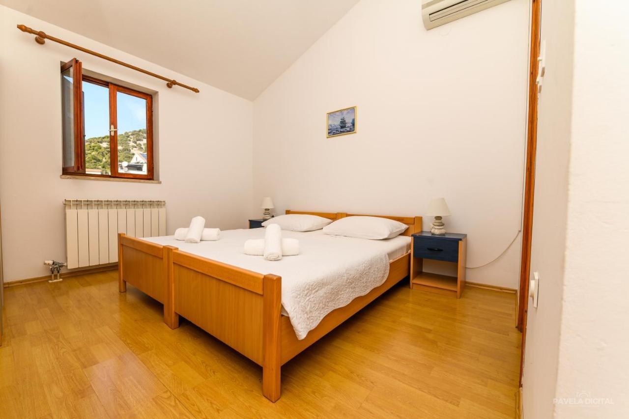 Sobe I Apartman Mareta Miholascica Eksteriør bilde