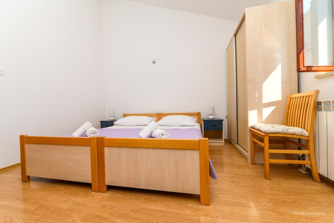 Sobe I Apartman Mareta Miholascica Eksteriør bilde